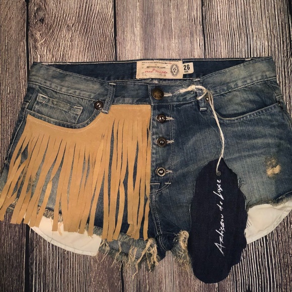 🆕𝐅𝐫𝐞𝐞 PEOPLE ARTISAN DE LUXE FRINGED SHORTS - Picture 3 of 8